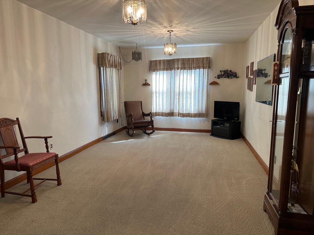 Image for 210 W Main Street, Early!