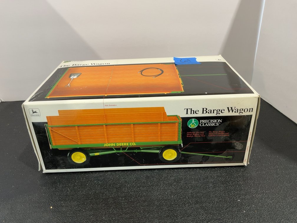 John Deere Wood Barge Wagon on JD 963 Gear