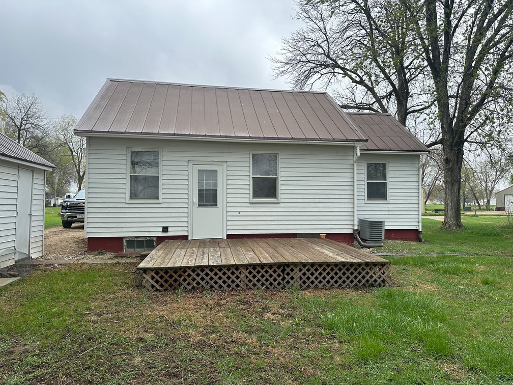 Image for 107 E South Street, Early!