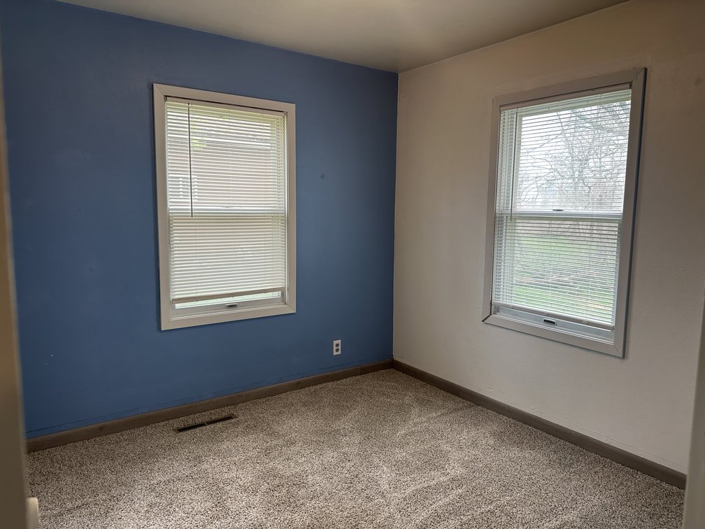 Image for 107 E South Street, Early!