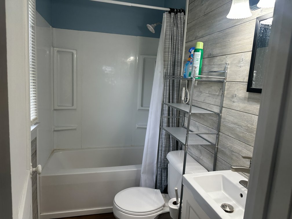 Image for 107 E South Street, Early!