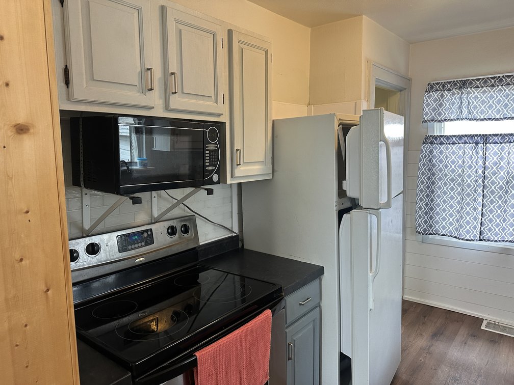 Image for 107 E South Street, Early!