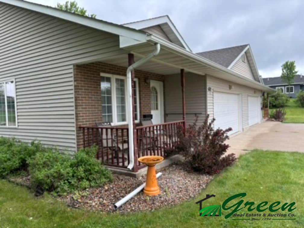 Image for 608/612 N Main St., Wall Lake!