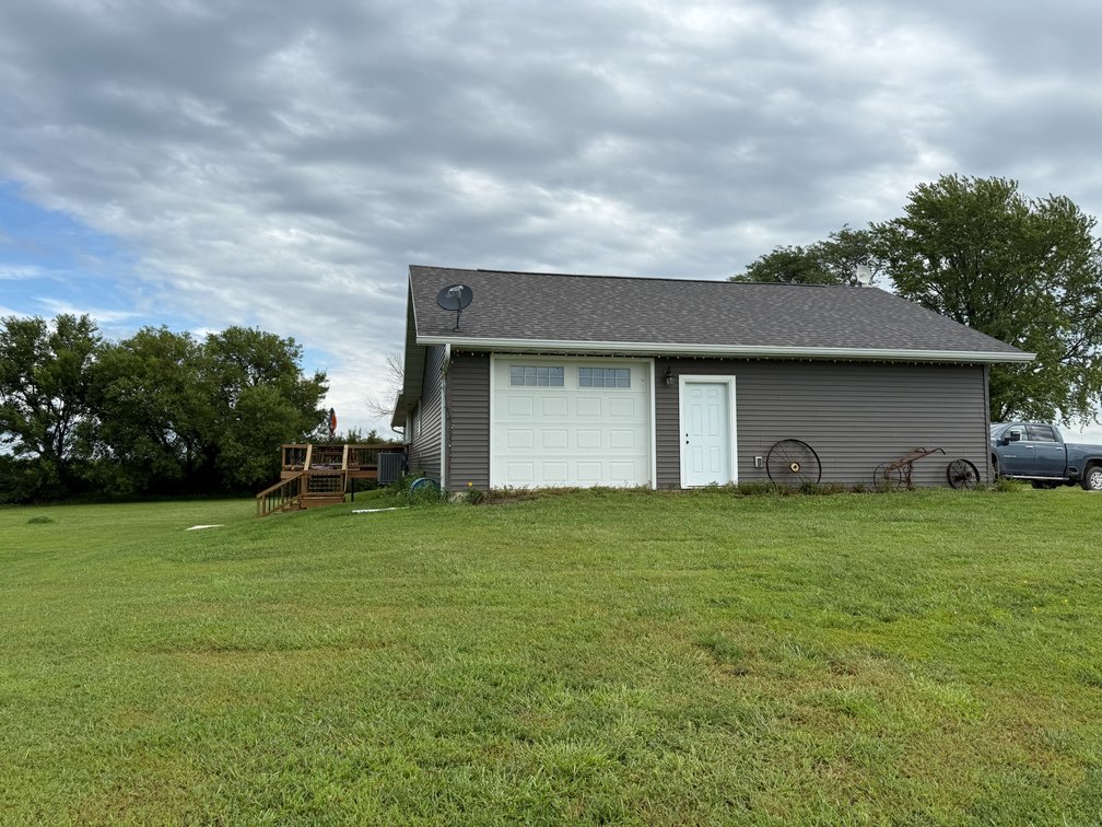 Image for 6057 210th Avenue, Newell!