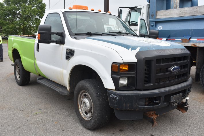 Image for 2010 Ford F-350 Super Duty XL (298-S) w/ 9' Western Plow  VIN: 1FTWF3BY1AEB01002