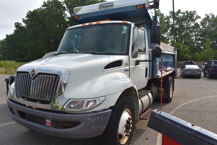 Image for 2011 International DuraStar 4300 (307-S)   VIN: 1HTMMAAR2BH394228