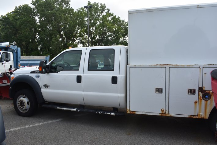 Image for 2016 Ford F-550 Utility Box Truck (329-S)  VIN: 1FD0W5HT1GEB97246