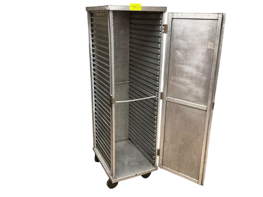 Enclosed Tray Rack Cart