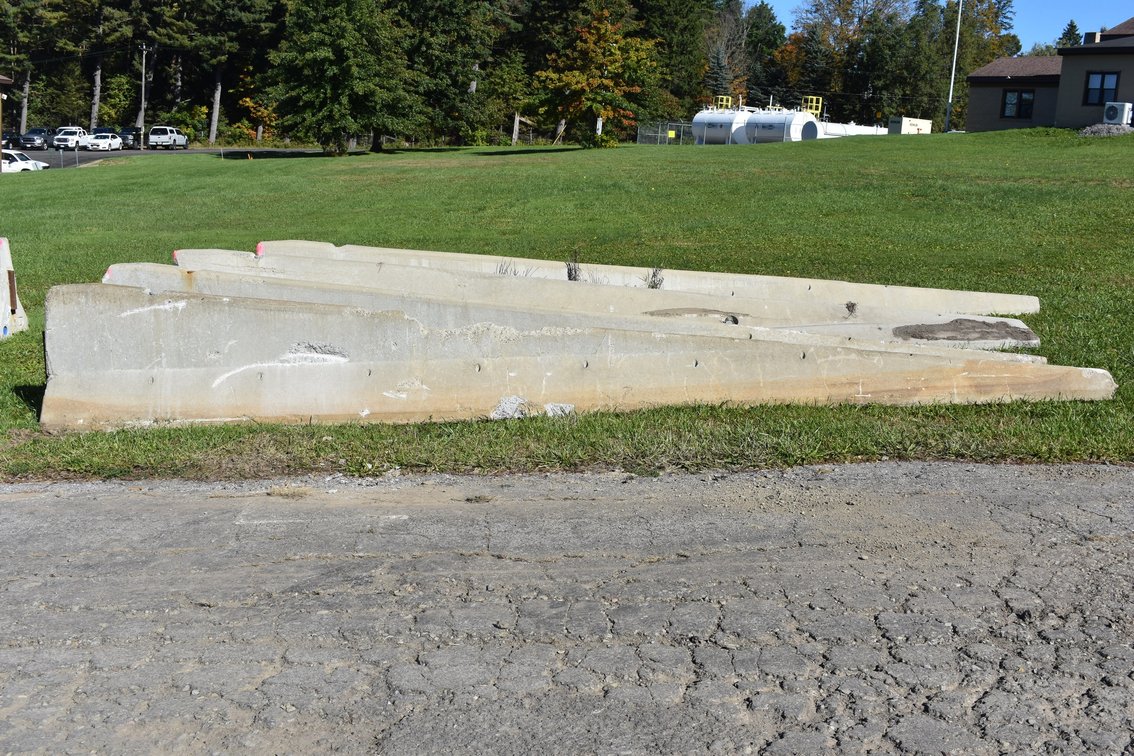 (6) 20' Tapered Low Profile Concrete Barriers