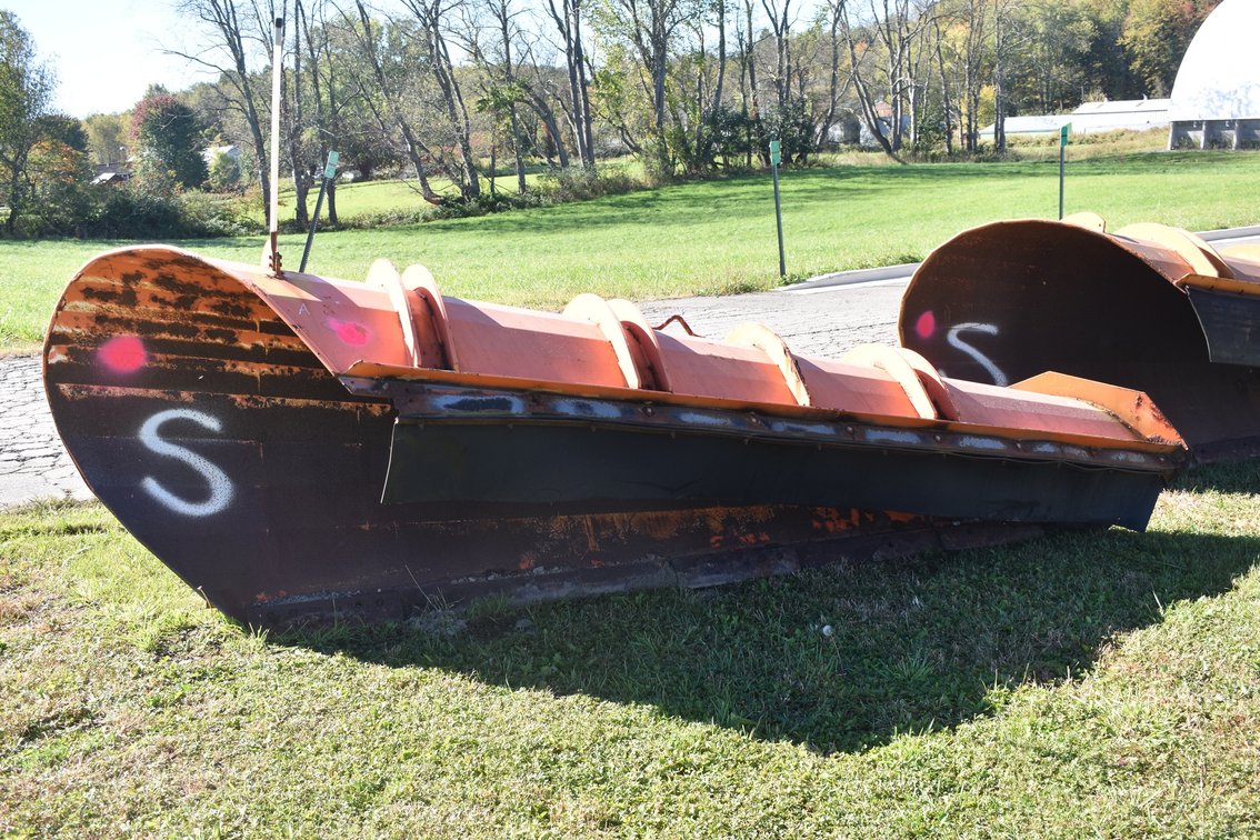 Everest Plow (A)