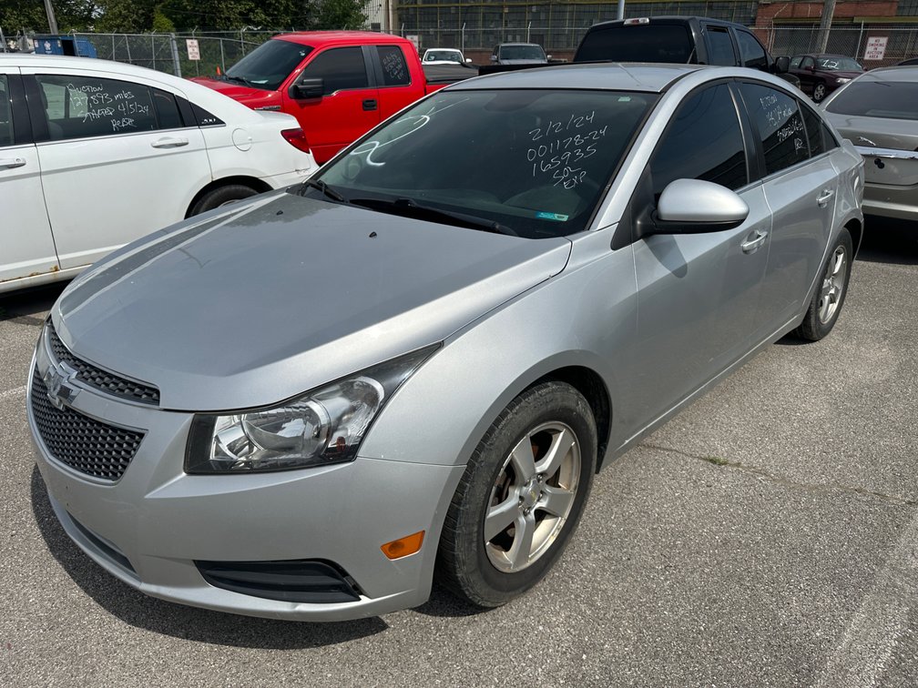 2014 Silver Chevrolet Cruze