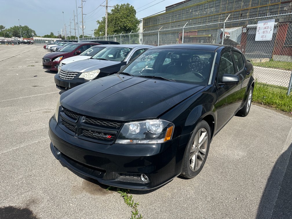 2013 Black Dodge Avenger