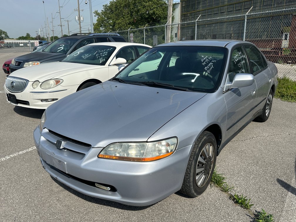 2000 Silver Honda Accord