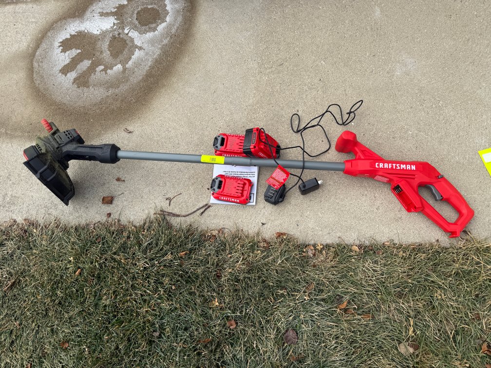 G- Craftsman Electric Weed Whacker With Batteries & Charger