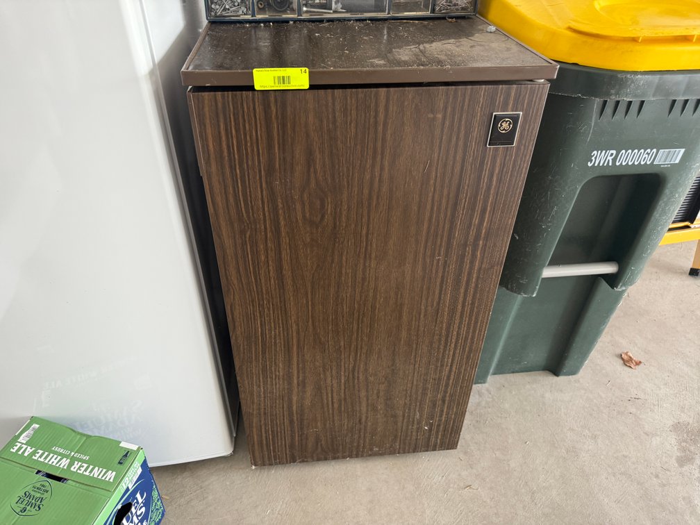 G- GE Mini Refrigerator