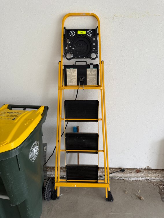 G- Step Ladder