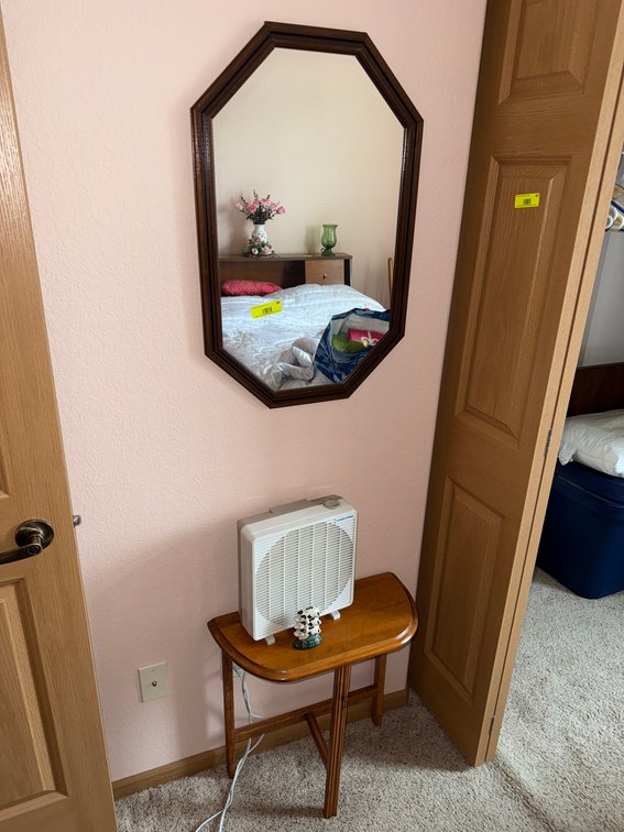 B1- Mirror, Wood Stand, Small Fan