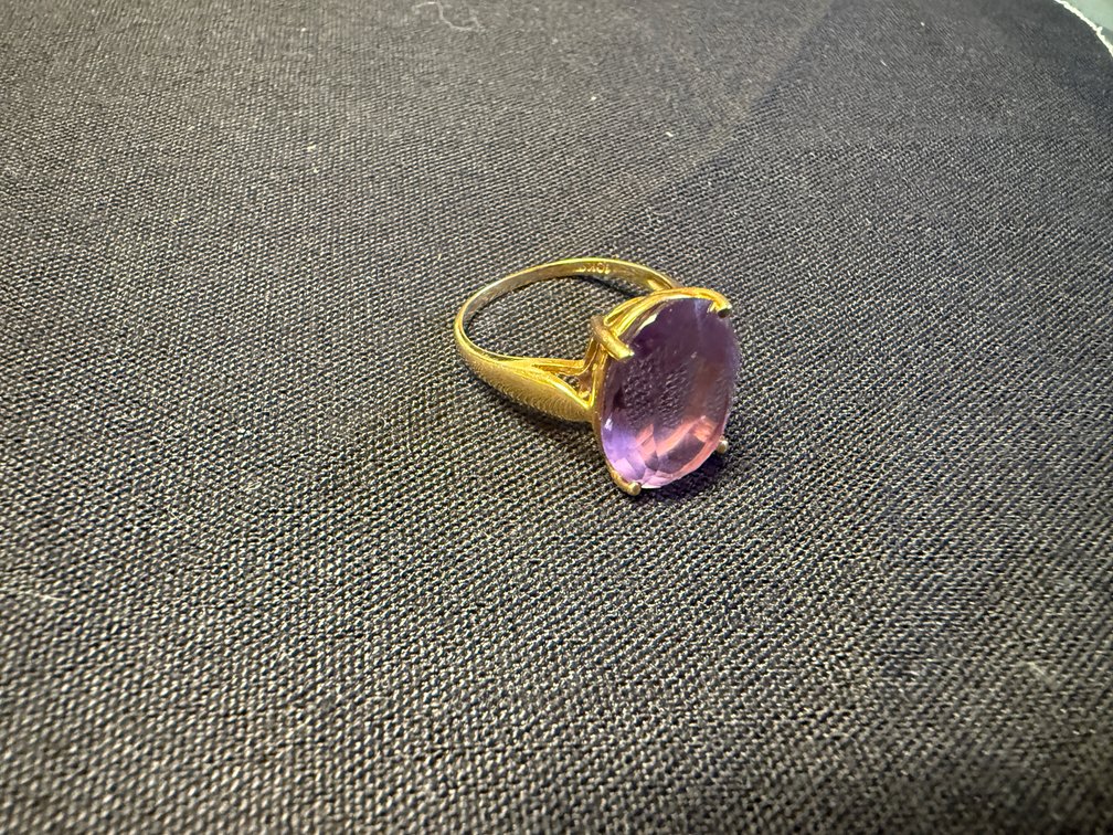 Women's 10KT Ring Purple Stone