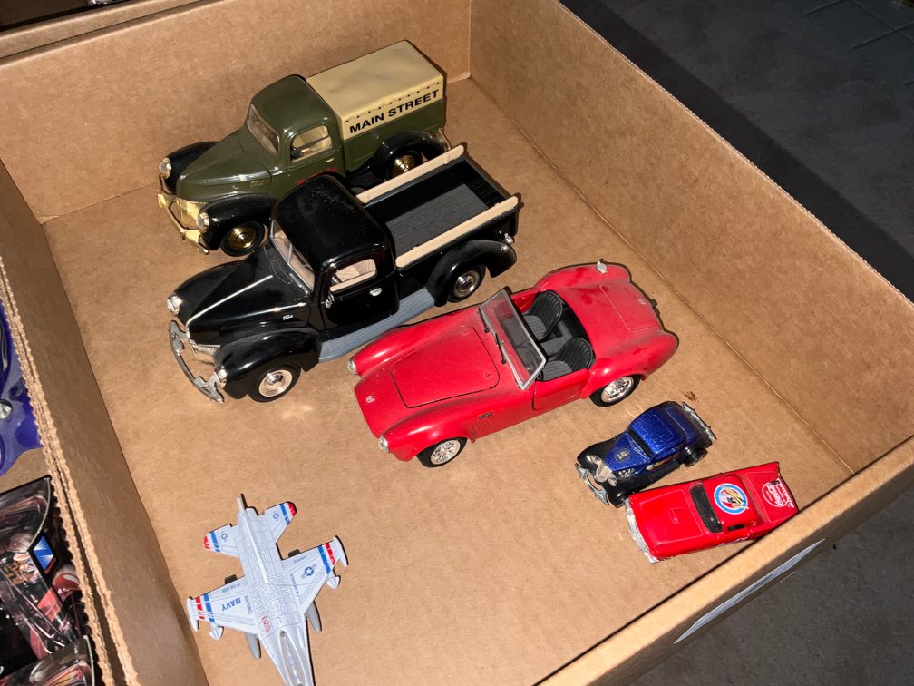 LR- Model Cars