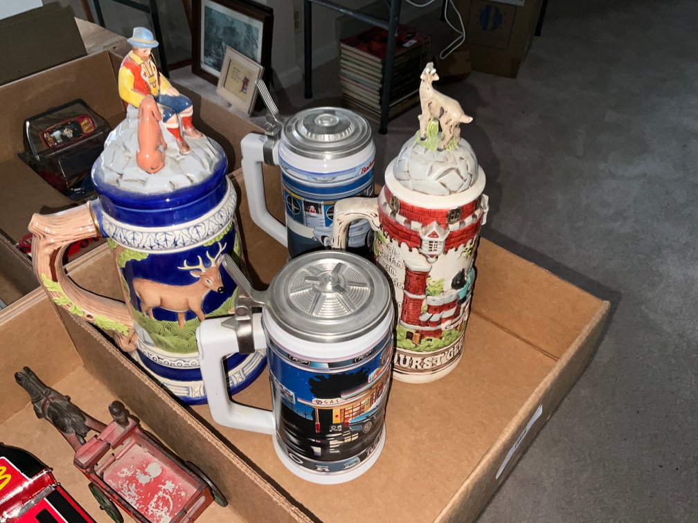 LR- (4) Beer Steins