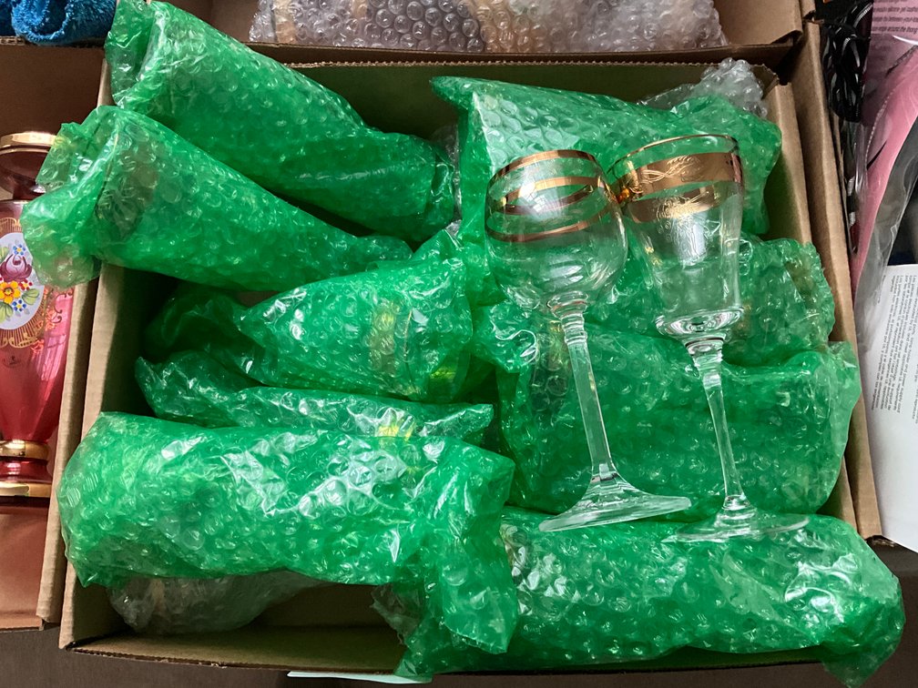 LR- Gold Rim Stemware