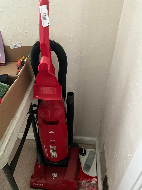 LR- Dirt Devil Vacuum