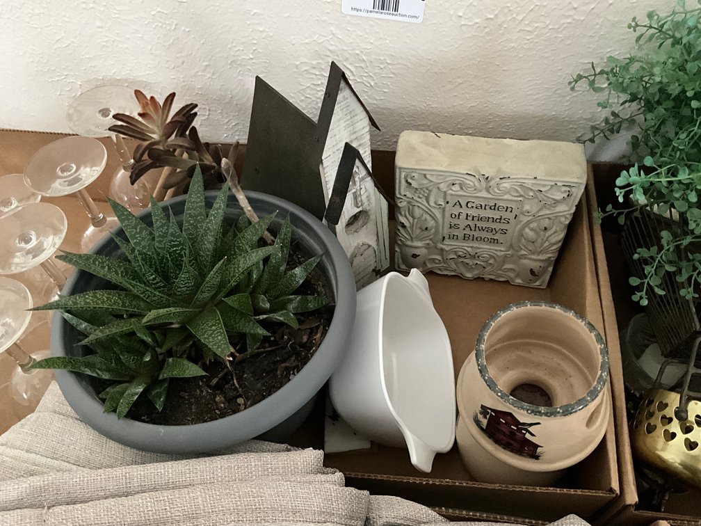 LR- Home Decor