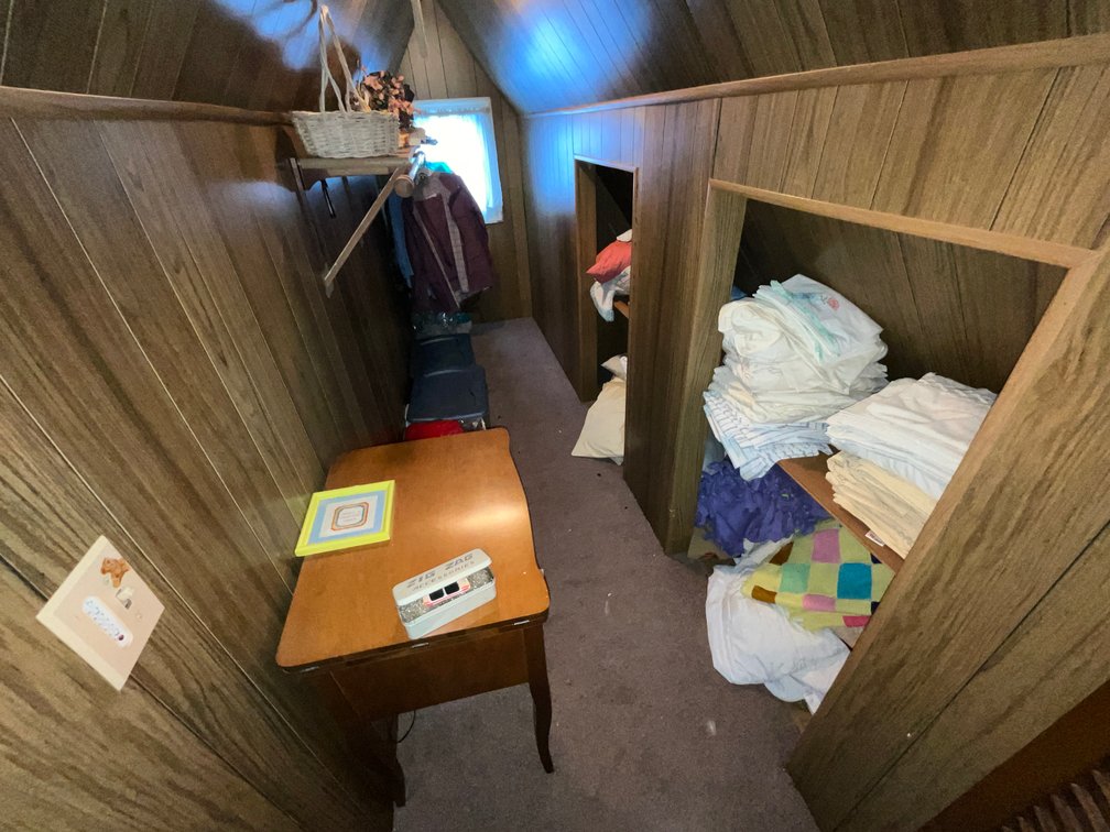 UP- Contents Of Closet