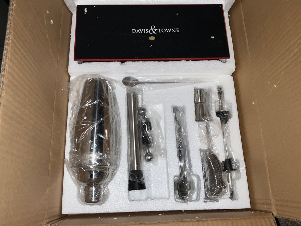 UP- Davis & Towne Barware Set