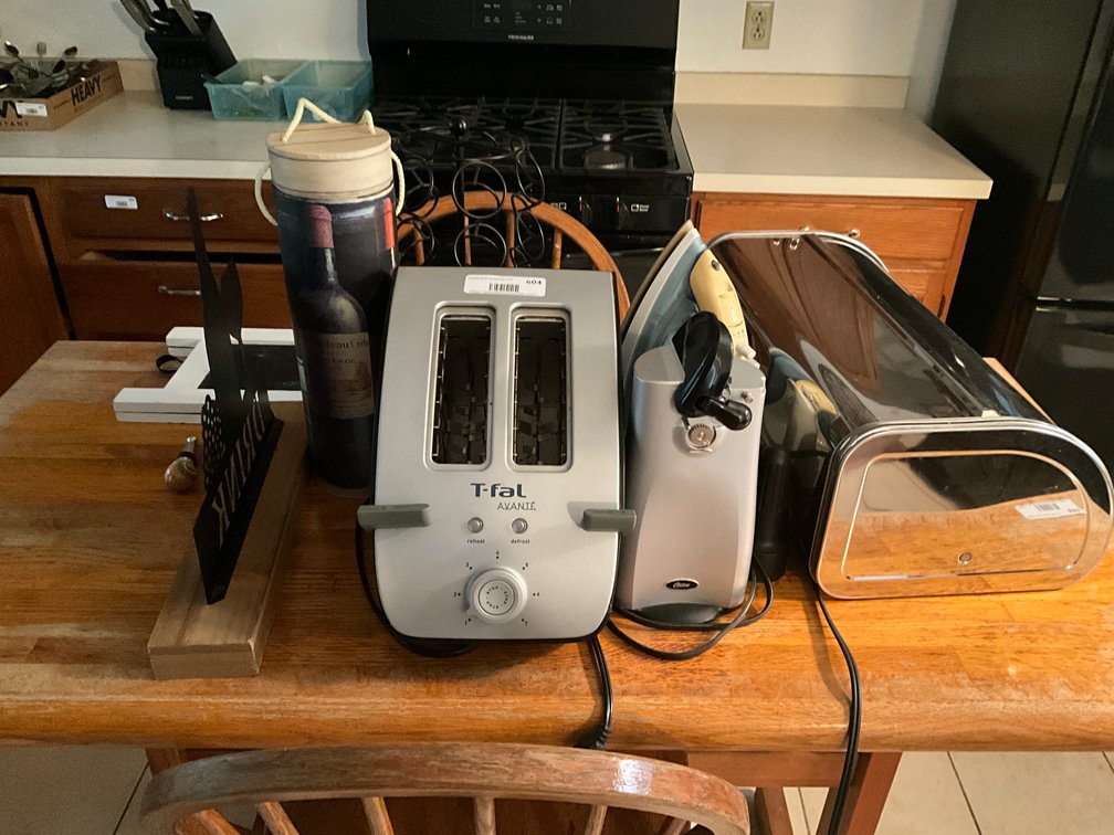 Contents Of Kitchen Table