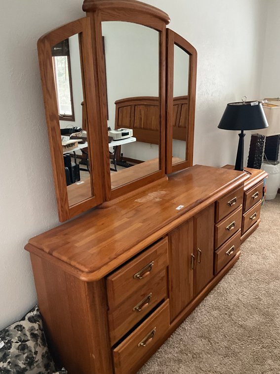 Wood Bedroom Outfit