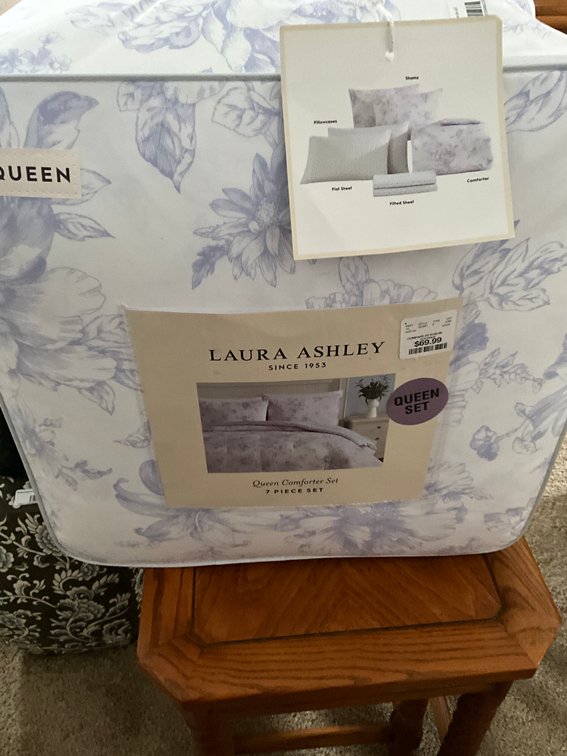 Laura Ashely Queen Set