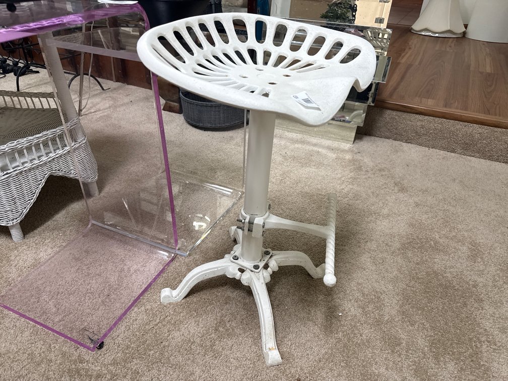 Adjustable Counter Barstool