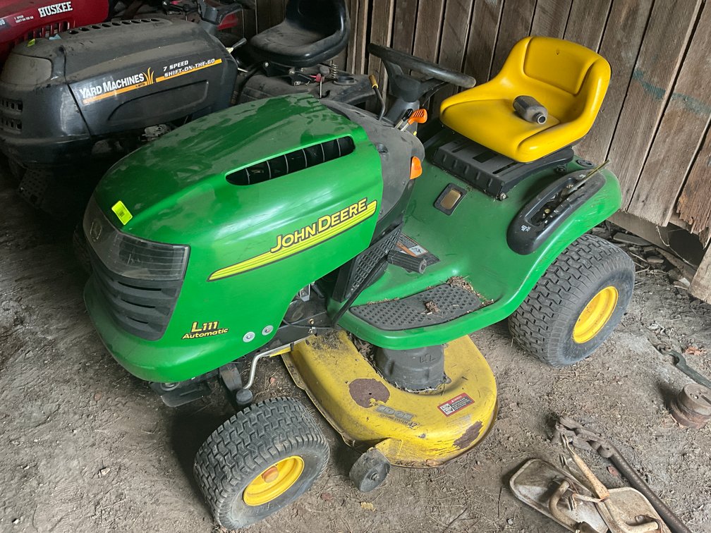 John Deere L111 Automatic Lawn Mower