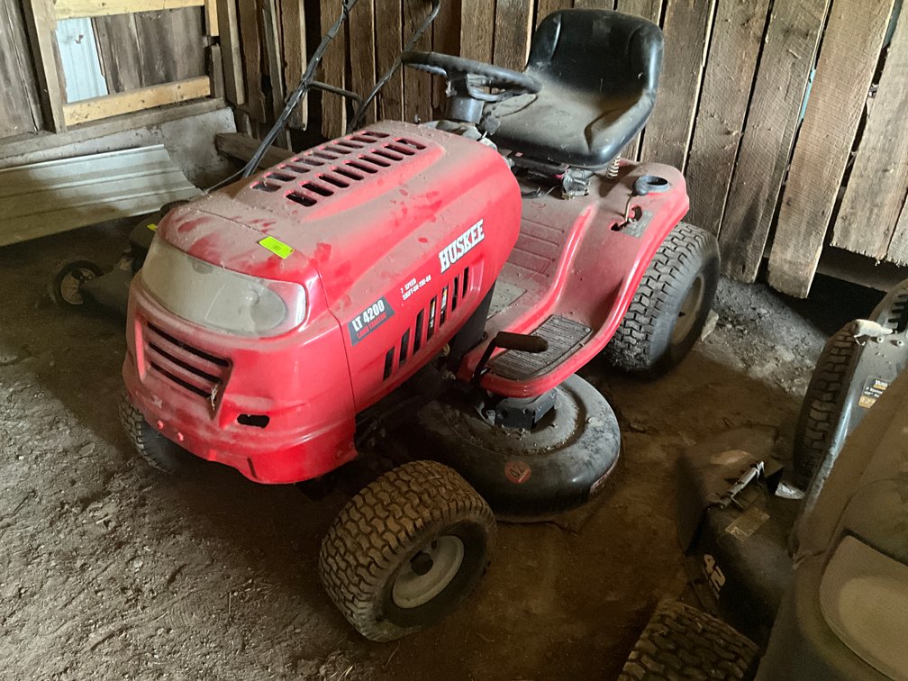 Huskee LT 4200 Lawn Mower