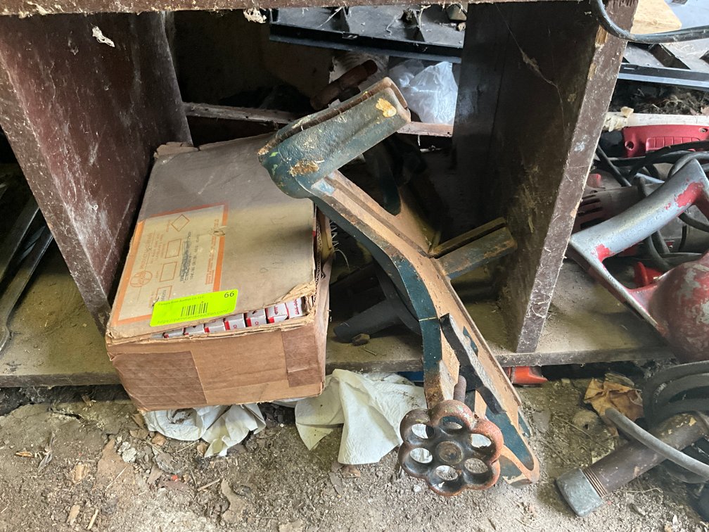 Angle Vice for Framework with Frame Pins