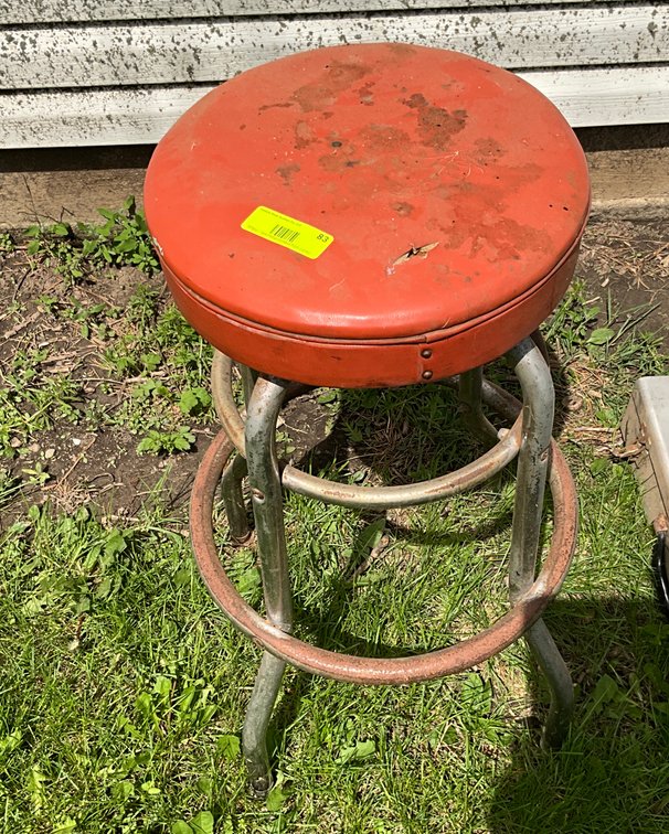 Red Stool