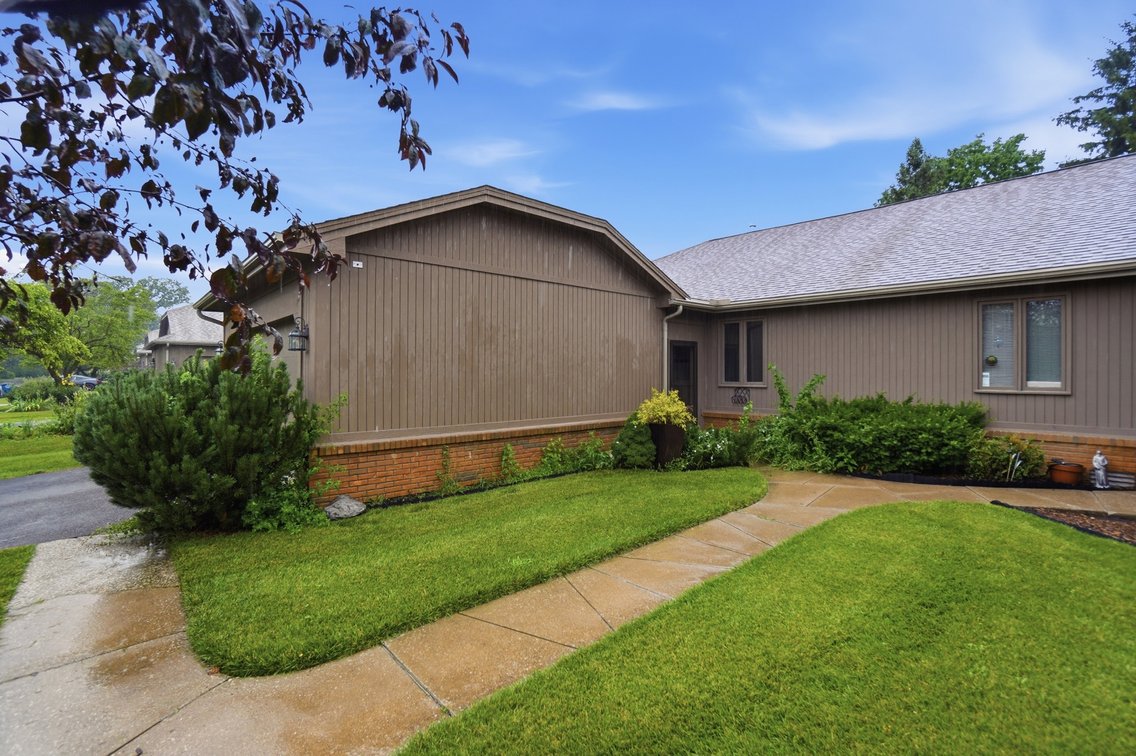Image for 7 Meadowpond Drive, Perrysburg, OH 43551