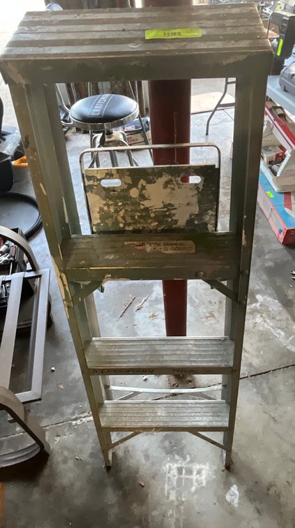 Aluminum Step Ladder
