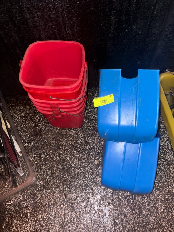 Bar145- Plastic Buckets and Storage Bins