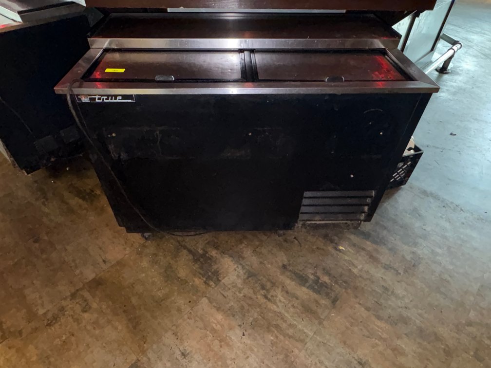 Bar145- True Commercial Bottle Cooler