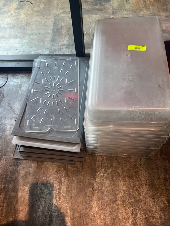 Bar145- Assorted Tubs, and Lids