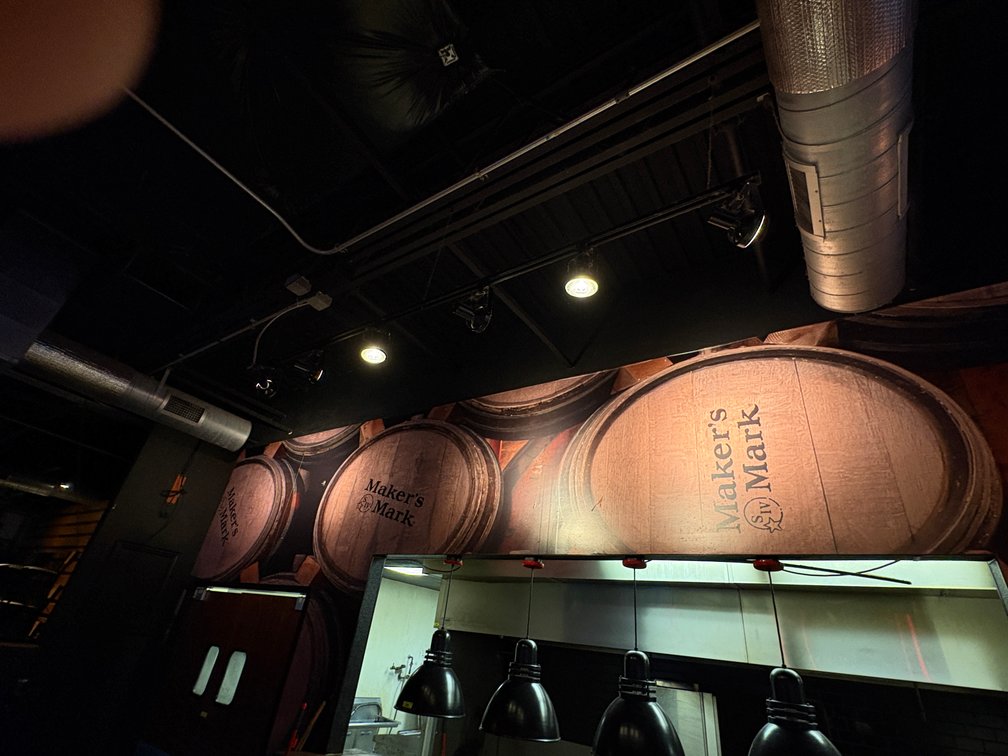Bar145- (5) Track Lighting