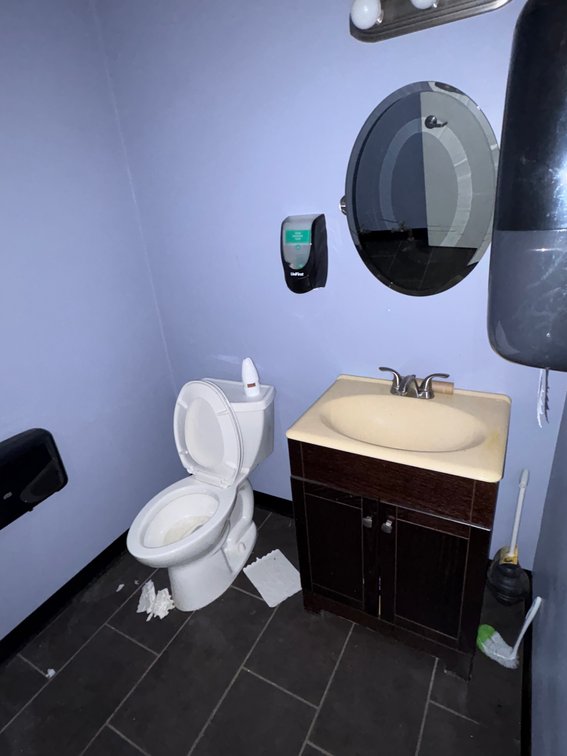 B2- Contents Of Bathroom