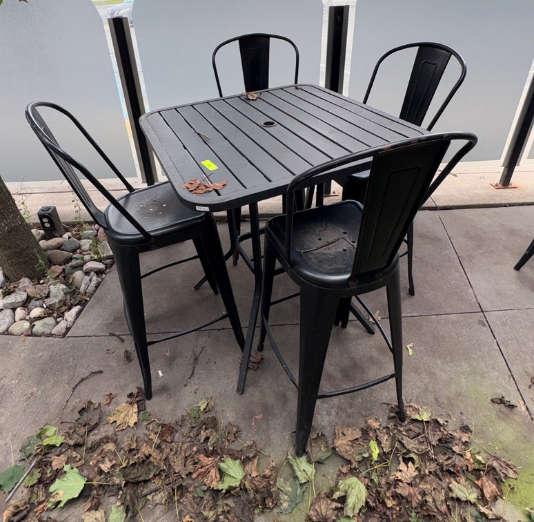 Bar145- Metal Patio Table and (4) Metal Chairs