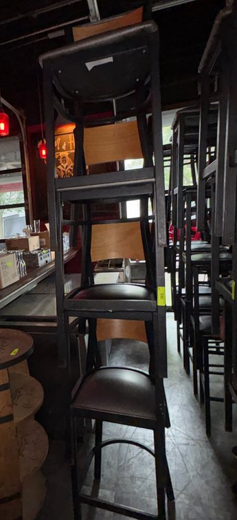 Bar145- (4) Metal Frame Chairs