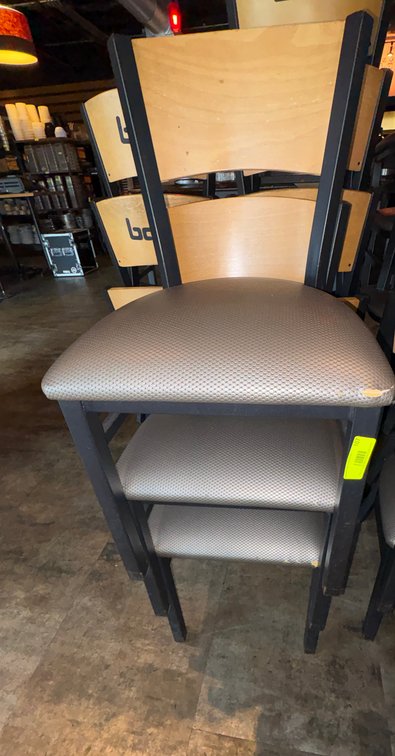 Bar145- (4) Metal Frame Chairs