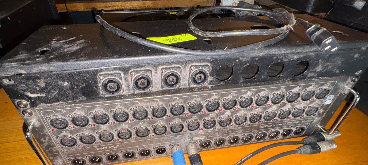 Bar145- Behringer Digital Snake Stage Box S32
