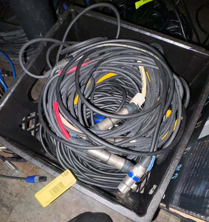 Bar145- XLR Audio Cables in Crate