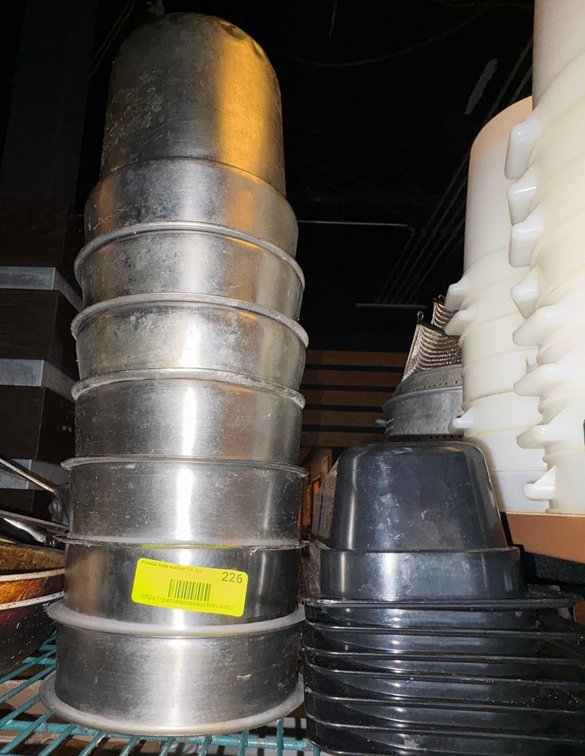 Bar145- Baking Pans and Food Containers